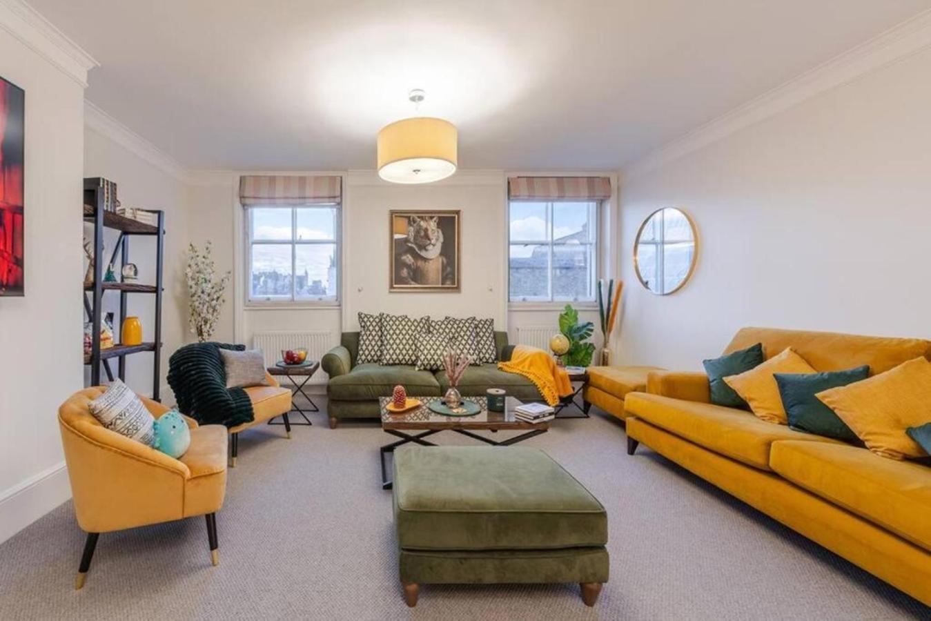 Harley Street Spectacular With High Ceilings, High Luxury Apartment London